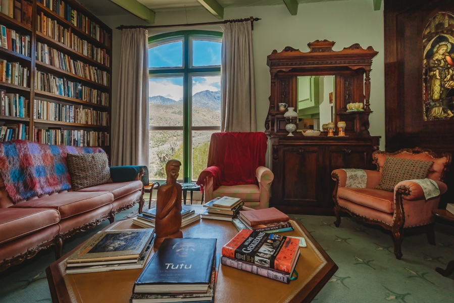 5 Bedroom Property for Sale in De Rust Western Cape